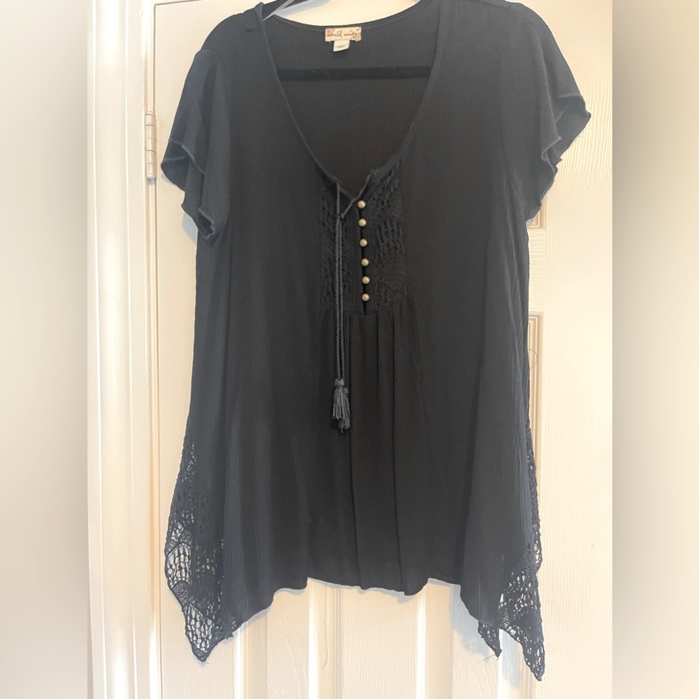 Beautiful Black Shirt Sleeve Top